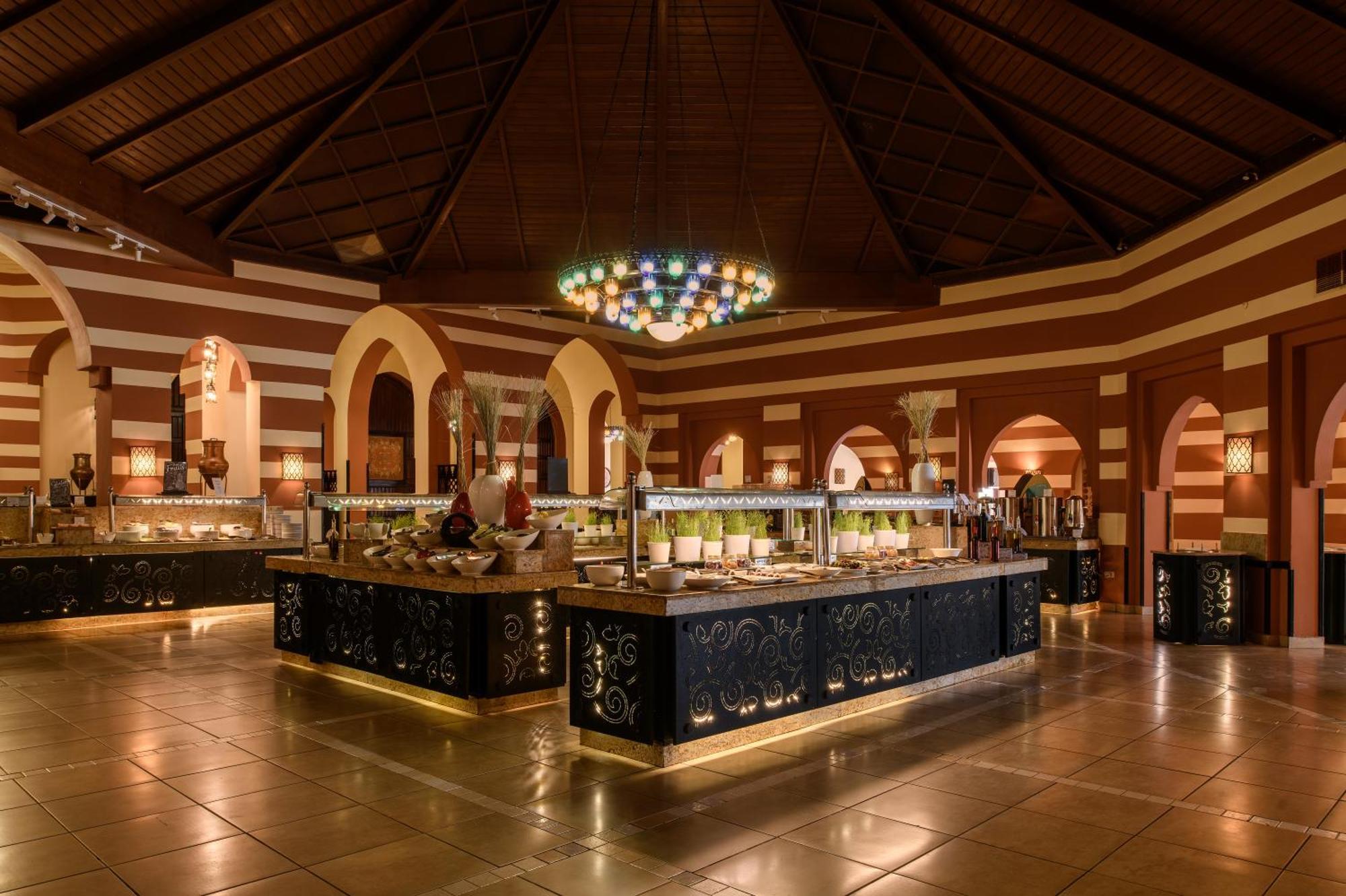 Iberotel Redsina 沙姆沙伊赫 外观 照片 The buffet at the Grand Hyatt Hotel, Amman, Jordan