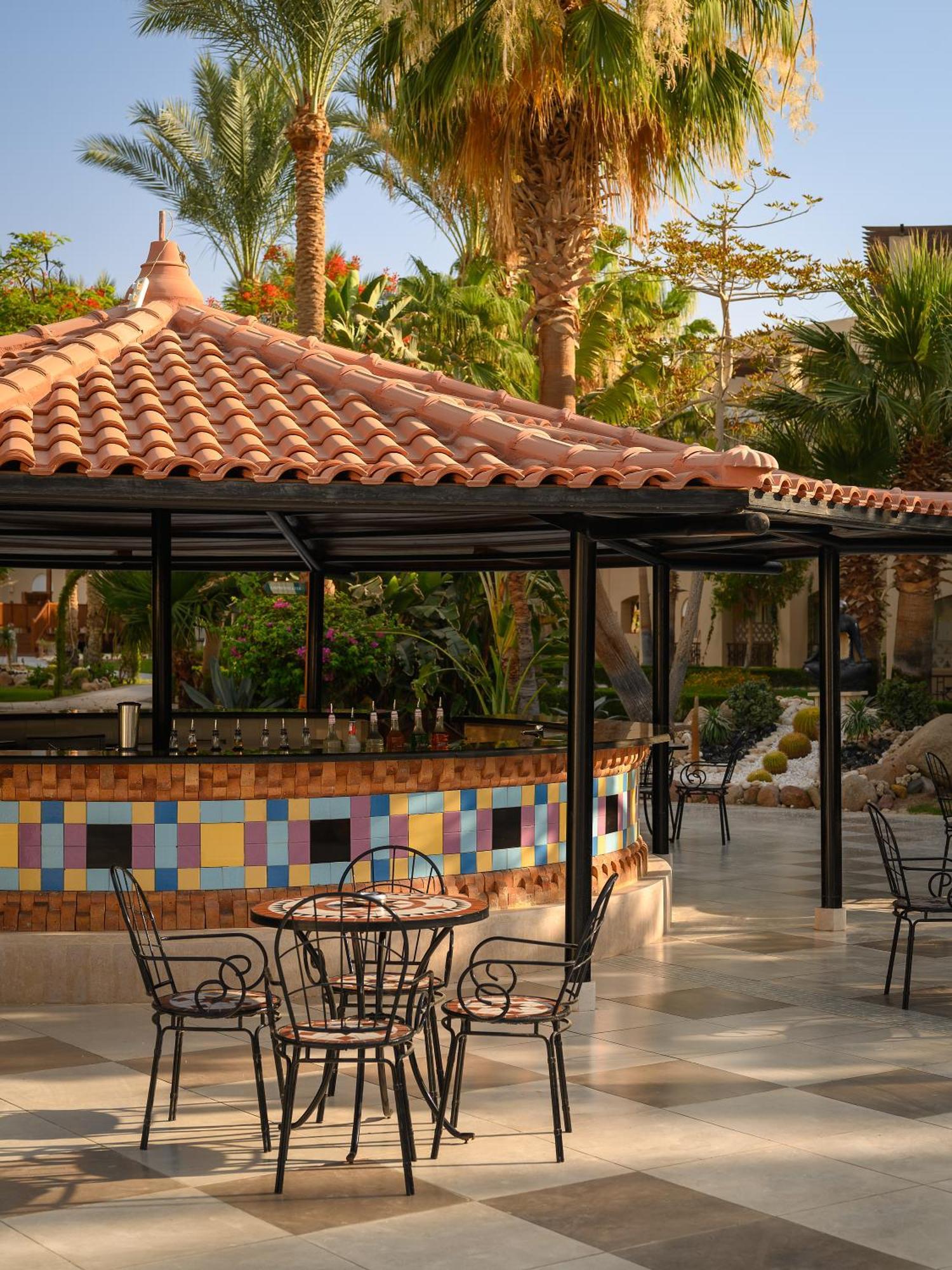 Iberotel Redsina 沙姆沙伊赫 外观 照片 The bar at the La Quinta Resort